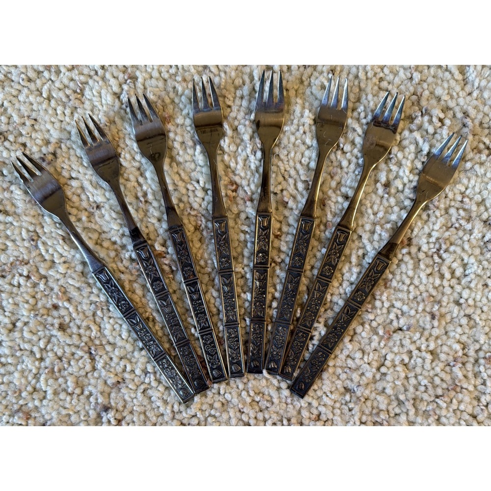 Set of 8 Oneida Rogers 1881 Spanish Court Cocktail Seafood Forks 6 1/8"